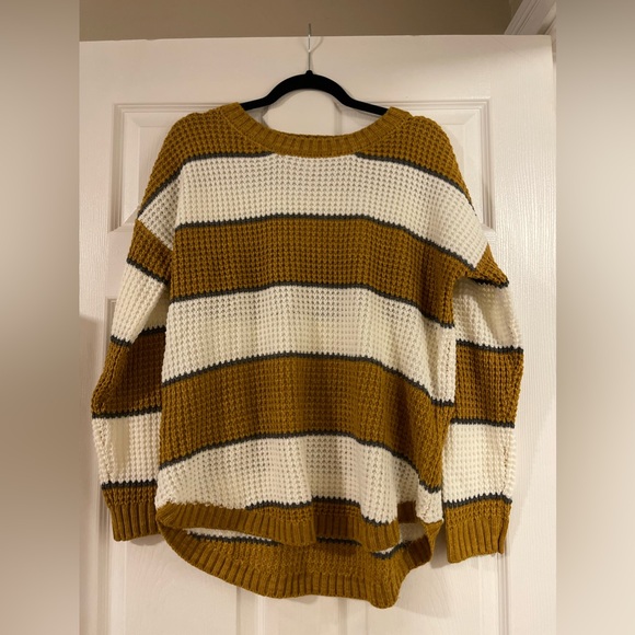 SO Oversized Sweater-Large - Picture 2 of 4